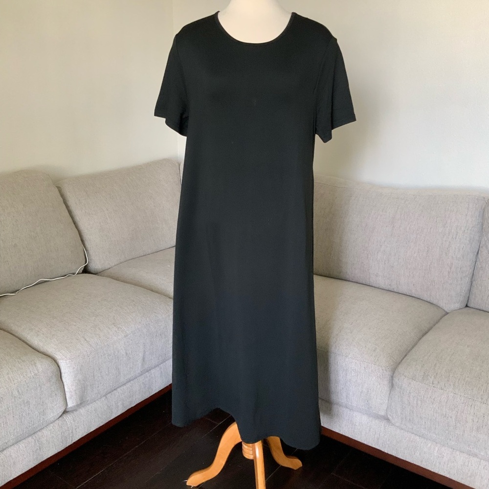 Chic Black Midi Slit Dress